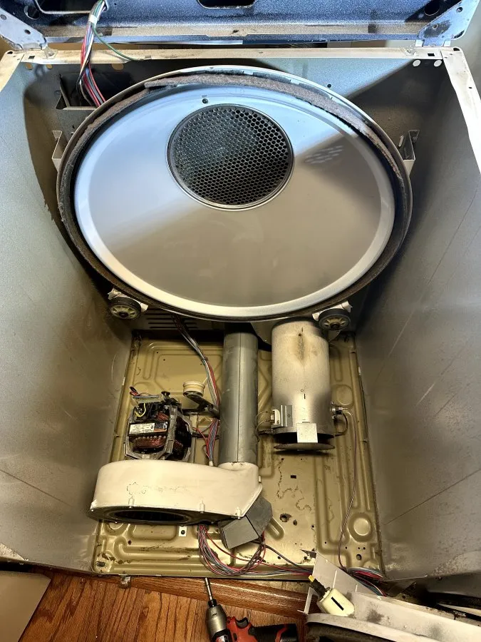 Professional Dryer Cleaning in Raleigh — Internal Lint Removal for Safety and Efficiency — photo 4