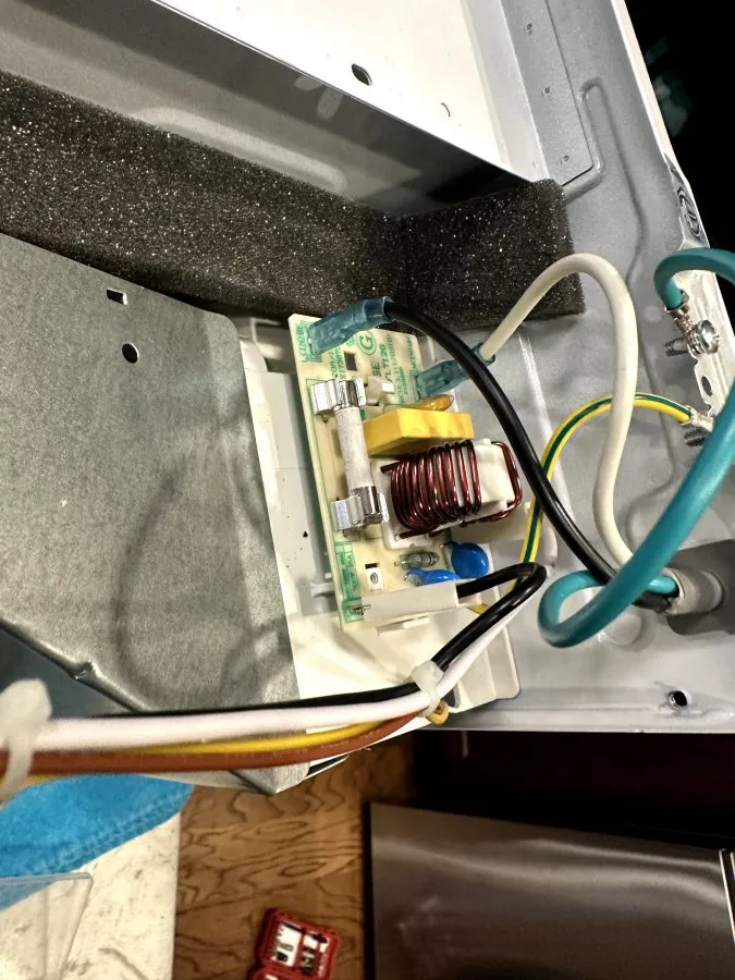 Frigidaire Built-In Microwave FGMO226NUFA. Noise Filter Replacement in Raleigh — photo 6