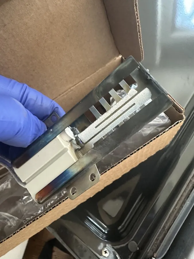 GE Gas Oven Not Heating. Control Board and Broil Igniter Replacement in Raleigh — photo 3