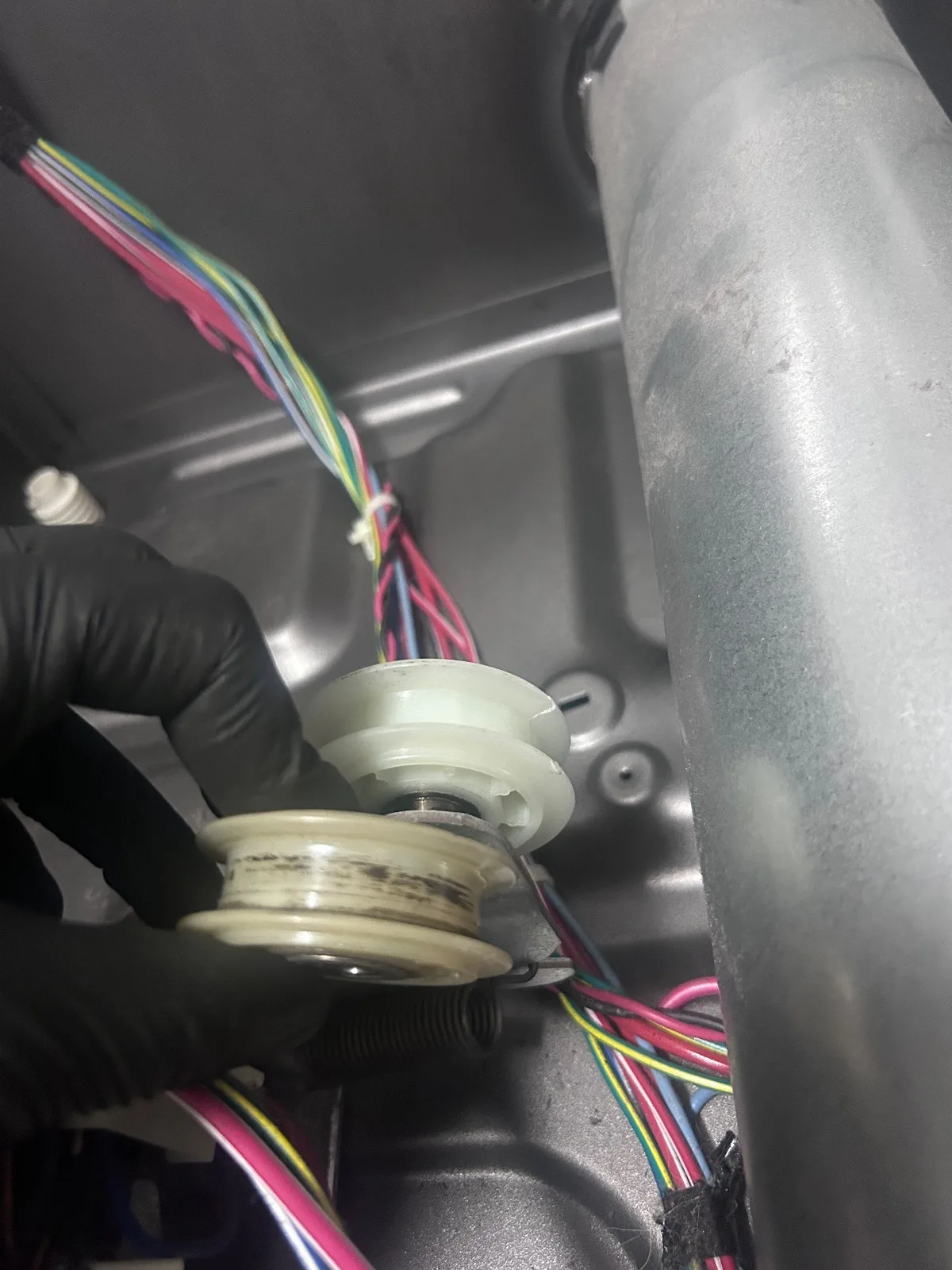 Whirlpool Dryer Squealing. Repair in Raleigh — photo 3