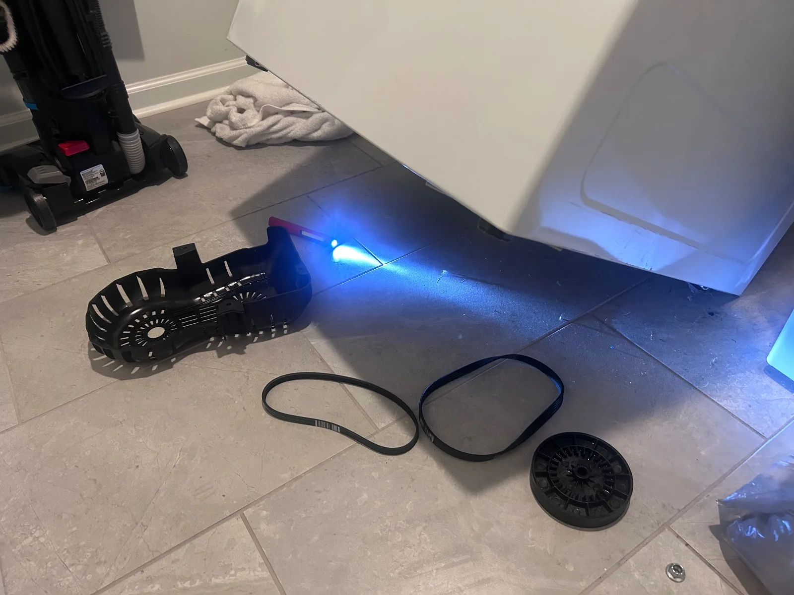 GE Appliances Washer Squeaking During Agitation. Belt Replacement in Fuquay-Varina — photo 3